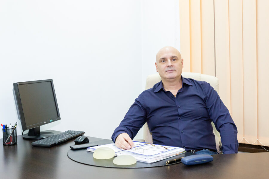 Cine poate apela la blefaroplastie?