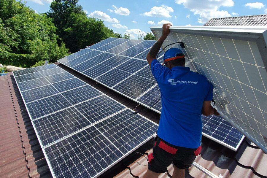 Cum poți contribui la o planeta mai verde cu panouri solare